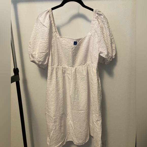 Old Navy Dresses & Skirts - Puff-Sleeve Seersucker Mini Dress - Calla Lily White